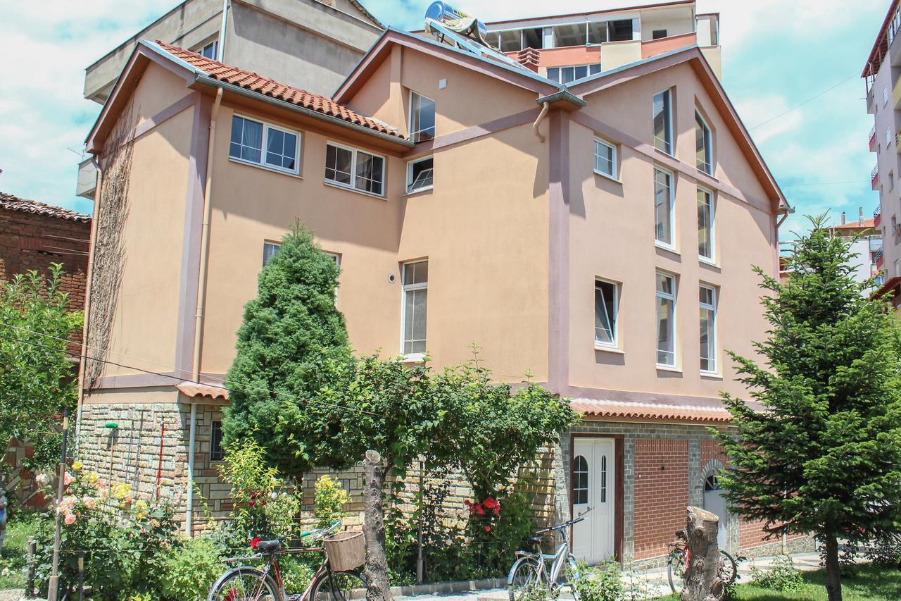 Vila Topciu Pogradec Exterior foto